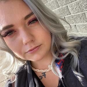 Meet your Posher, Ella